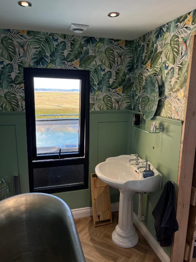 Villa The Rhossili Bay Secret Swansea Exterior foto